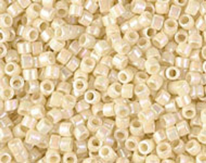 Hovedbilde Perler 157 - Opaq cream ab