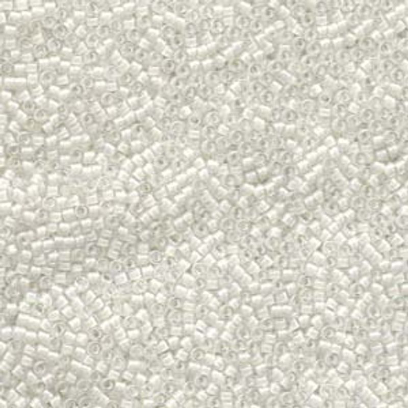 Perler 66 - Lined white 