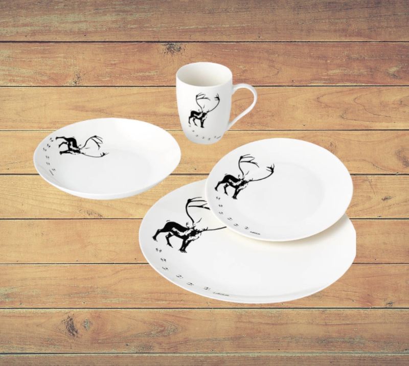 Leila Nutti design svart